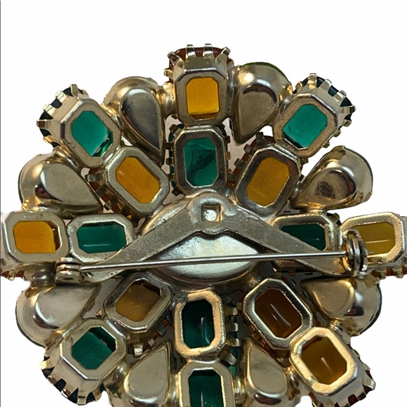Vintage C1960s Crystal green amber brooch LG Juliana ? - Picture 12 of 13